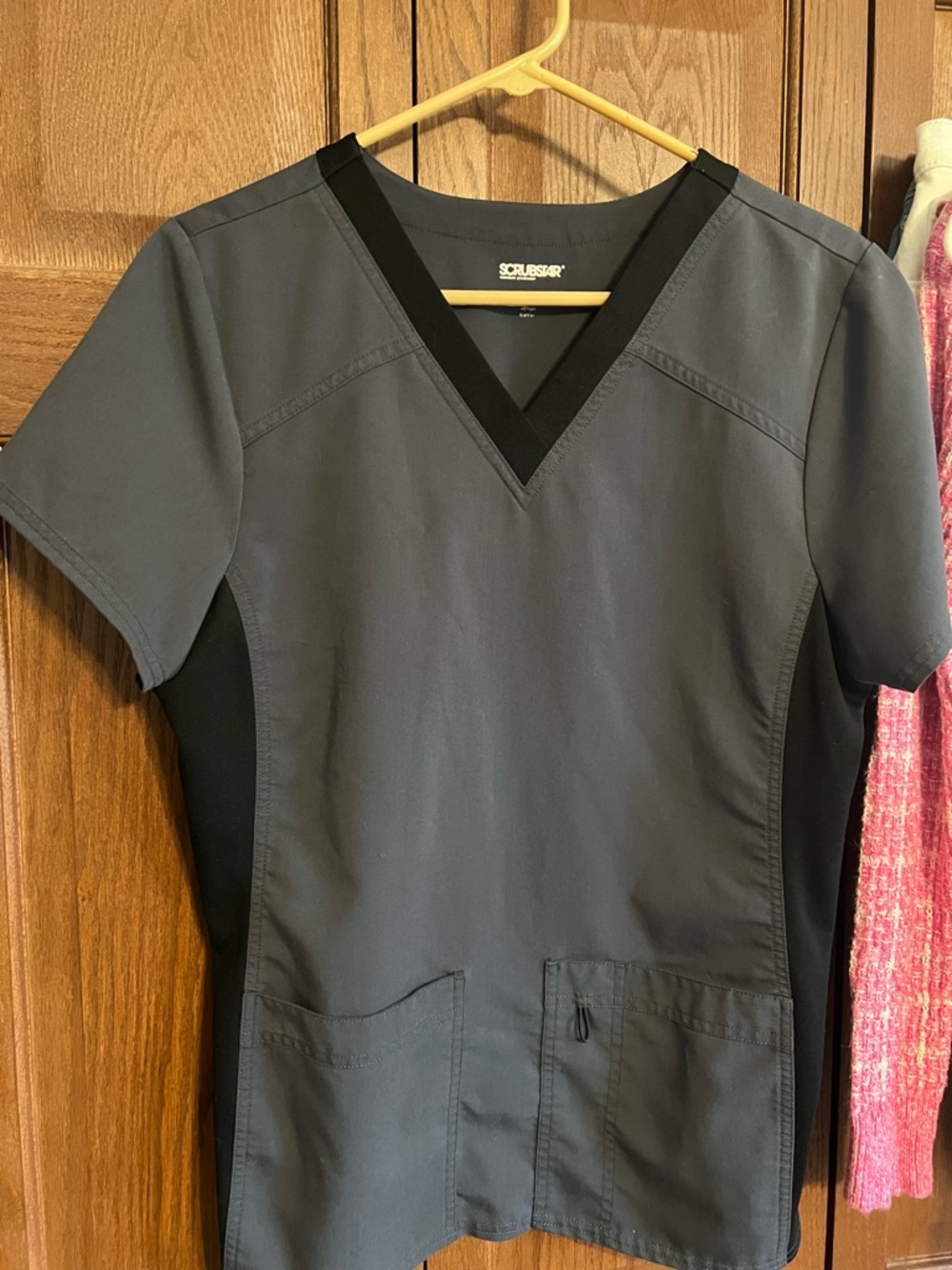 Scrubsbar V-Neck Medical Scrub Top in Charcoal & Black